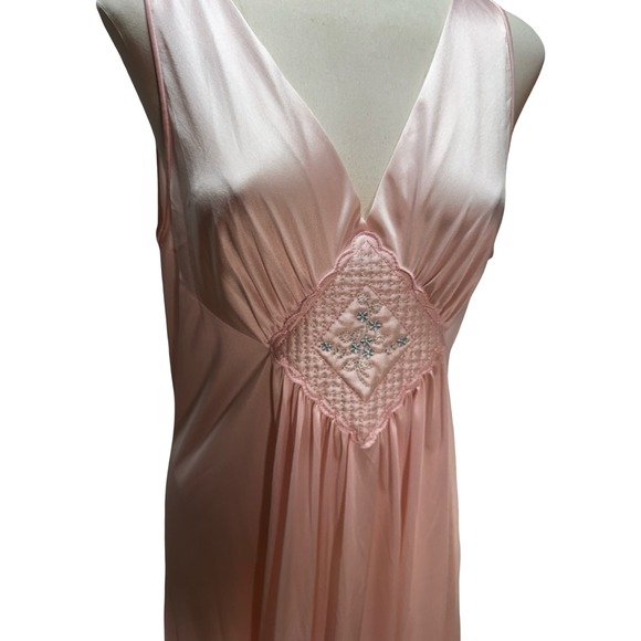 Vintage Vanity Fair Soft Pink Lace Peignoir Set Nightgown & Robe Nylon Large - Picture 3 of 9